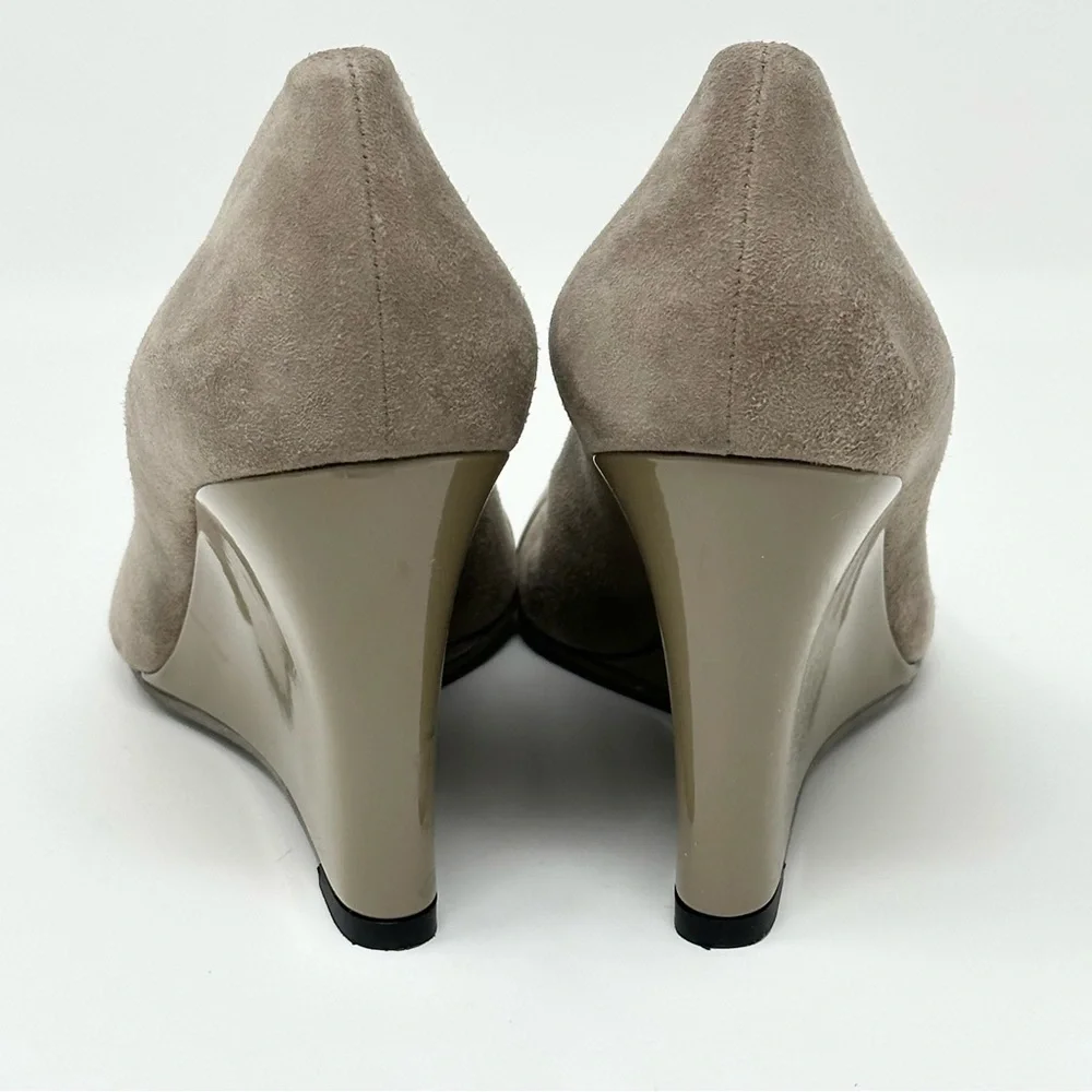 GUCCI Horsebit Accent Suede Wedge Pumps Heels Taupe Womens 35 5